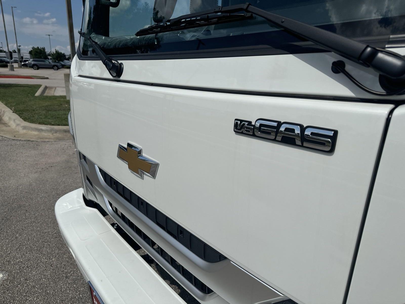 2025 Chevrolet Low Cab Forward 4500 Vehicle Photo in GEORGETOWN, TX 78626-7508