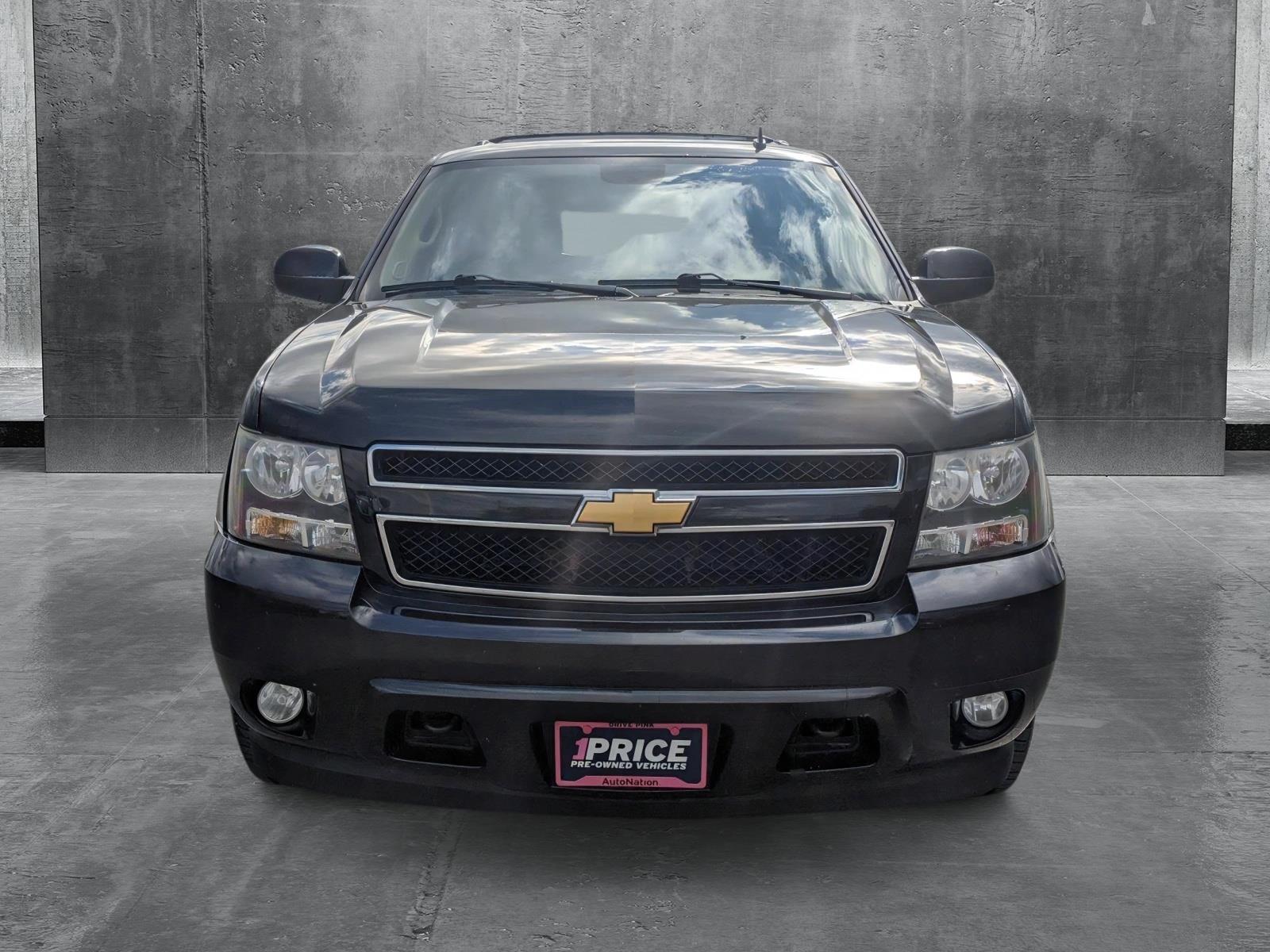 2012 Chevrolet Tahoe LT photo 2