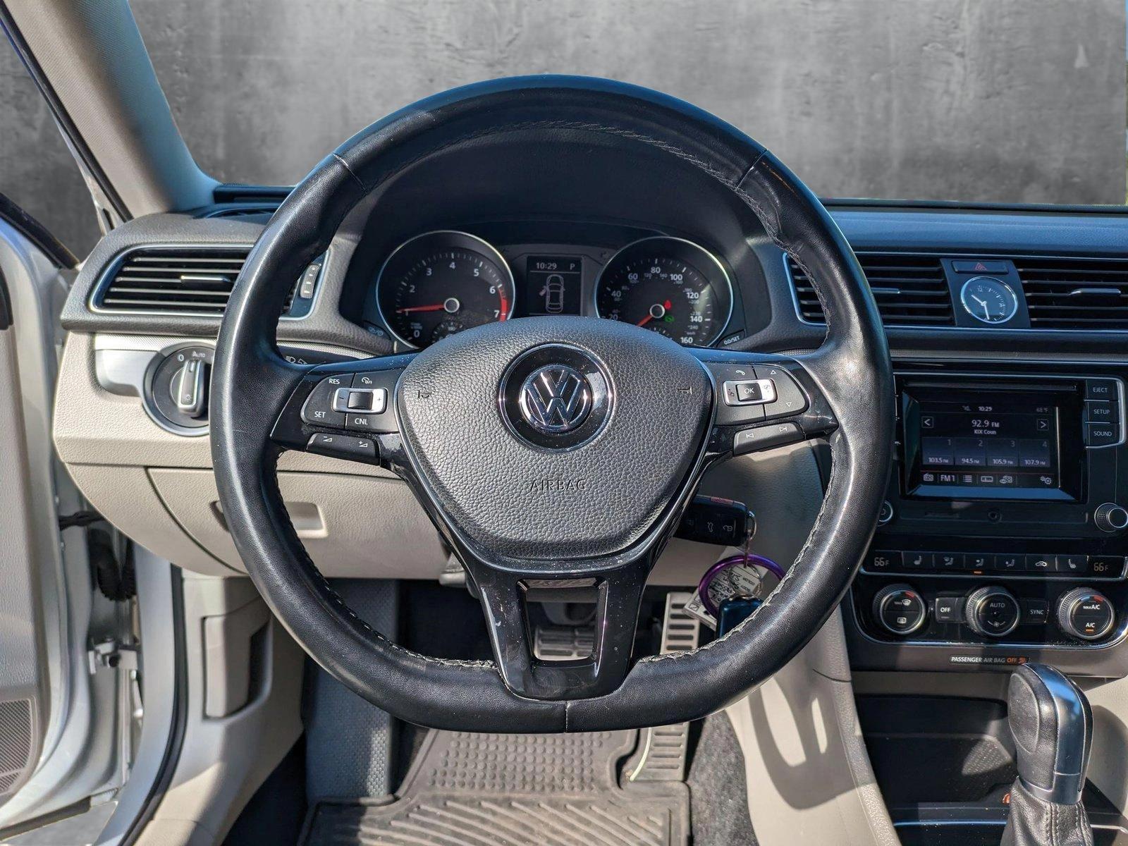 2016 Volkswagen Passat Vehicle Photo in Bradenton, FL 34207