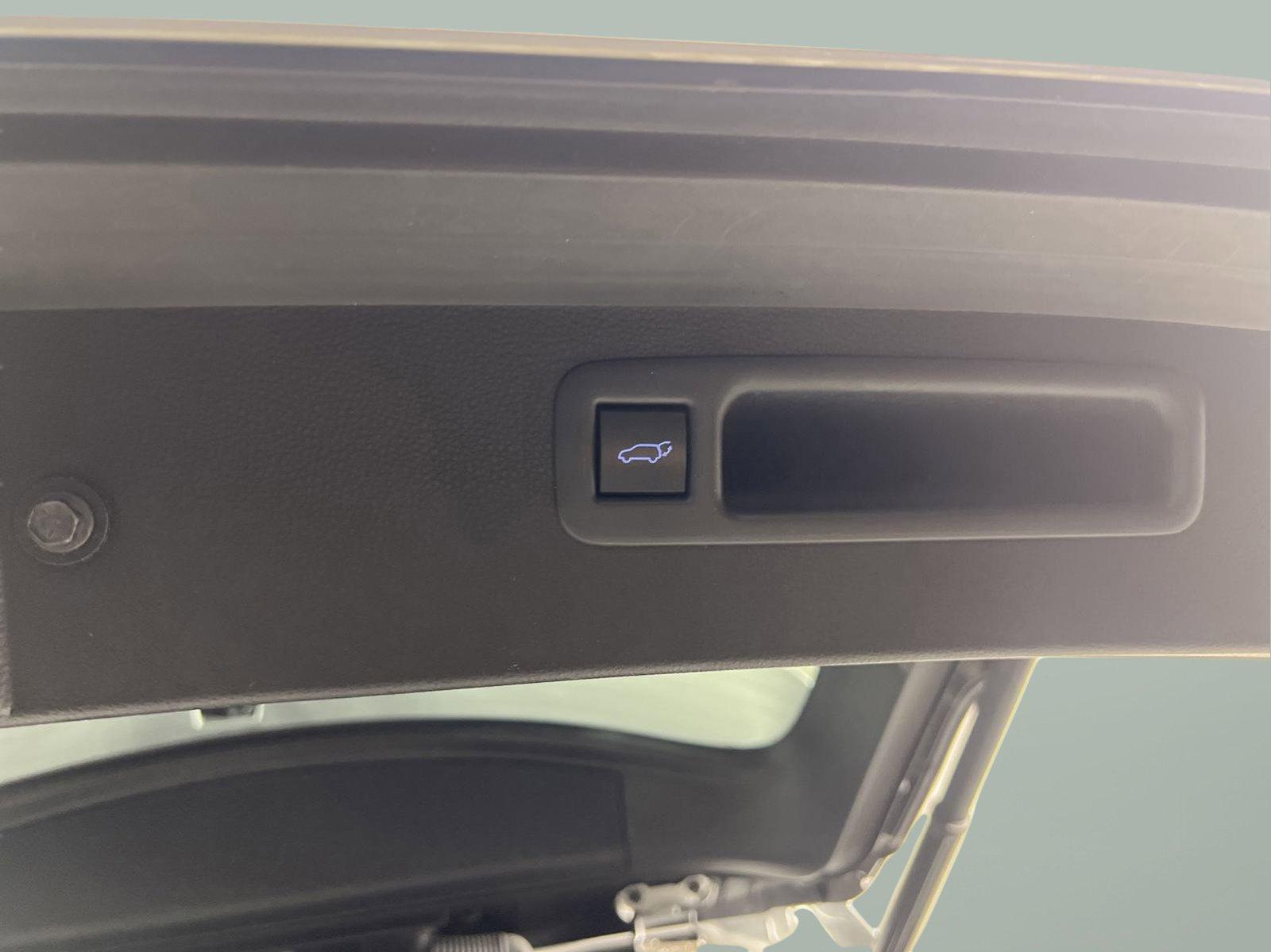2021 Toyota Highlander Vehicle Photo in GEORGETOWN, TX 78626-7508