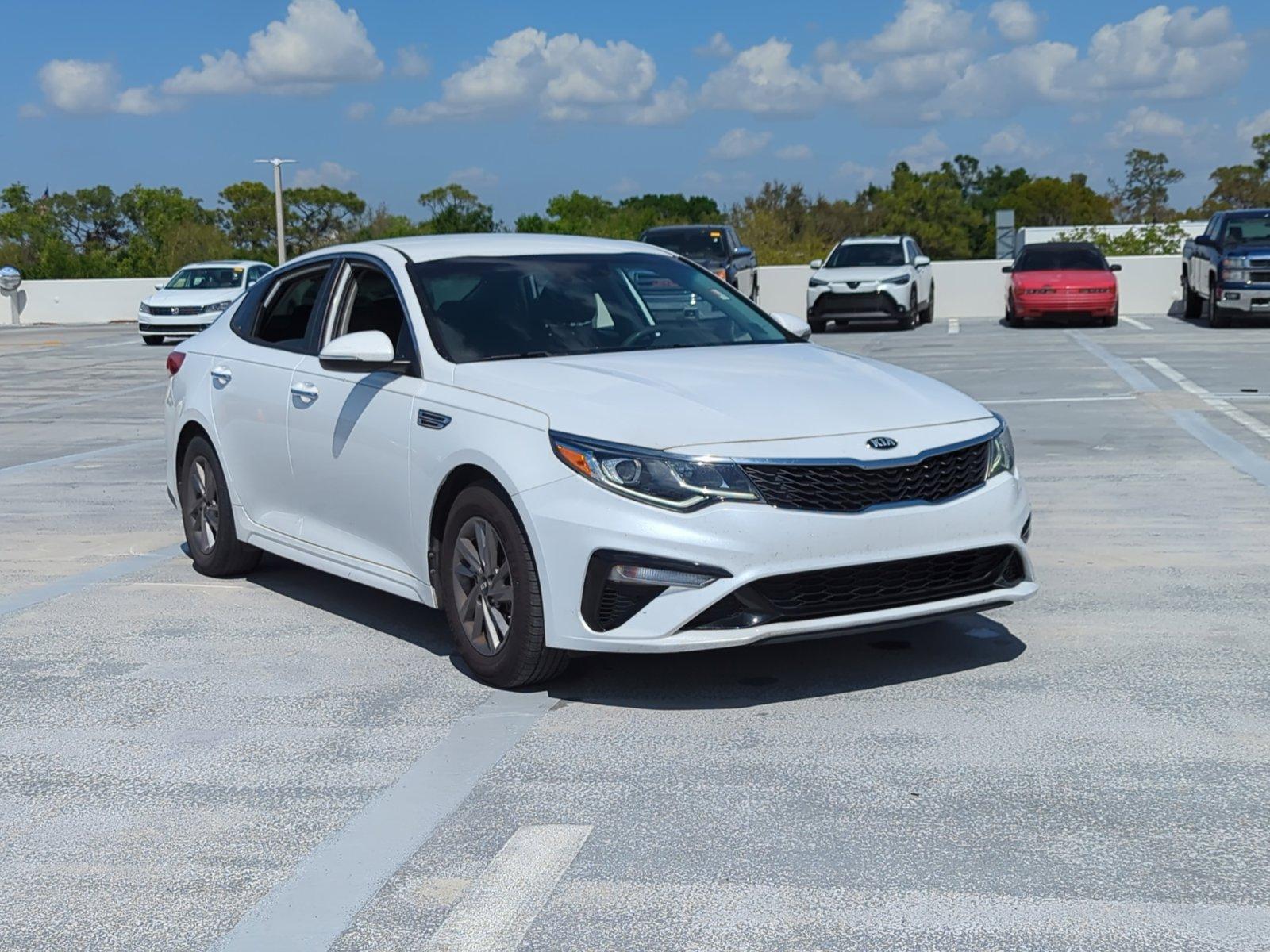 2020 Kia Optima Vehicle Photo in Ft. Myers, FL 33907