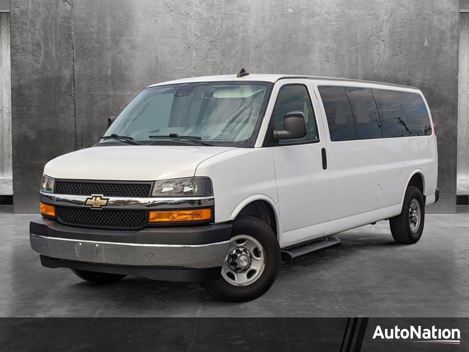 2019 Chevrolet Express Passenger Vehicle Photo in LAUREL, MD 20707-4622