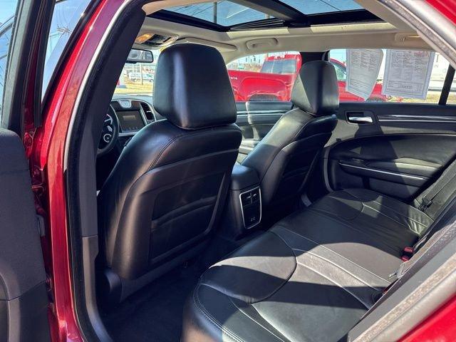 2016 Chrysler 300 Vehicle Photo in MEDINA, OH 44256-9631