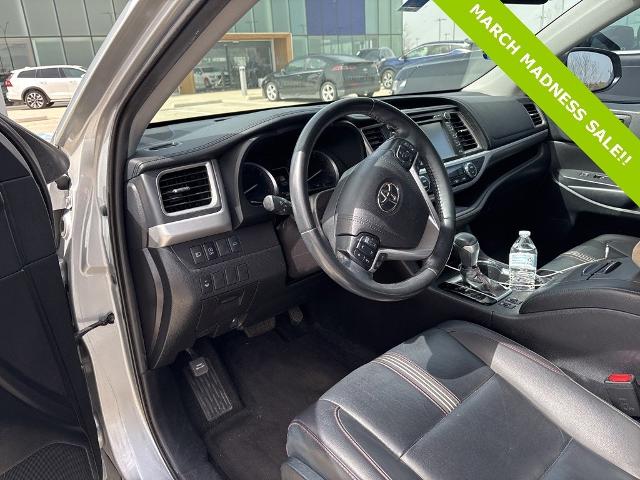 2019 Toyota Highlander Vehicle Photo in San Antonio, TX 78230