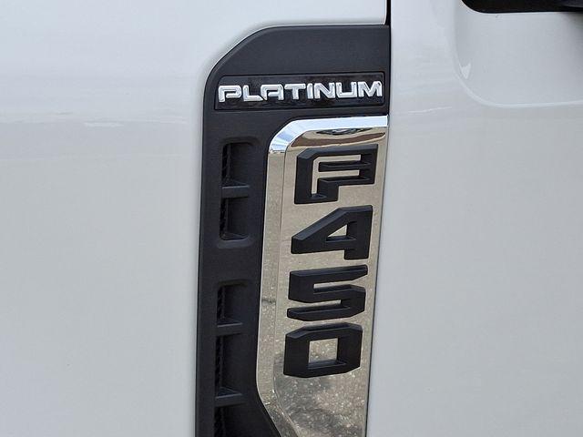 2024 Ford F-450 Vehicle Photo in DANBURY, CT 06810-5034