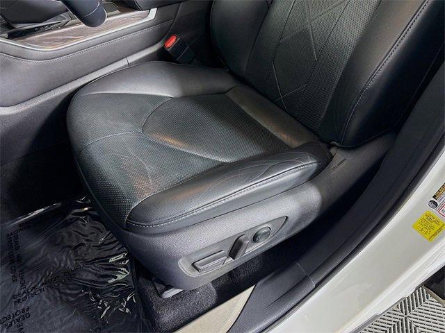 2021 Toyota Highlander Vehicle Photo in PUYALLUP, WA 98371-4149