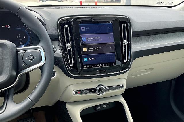 2025 Volvo XC40 Vehicle Photo in Grapevine, TX 76051