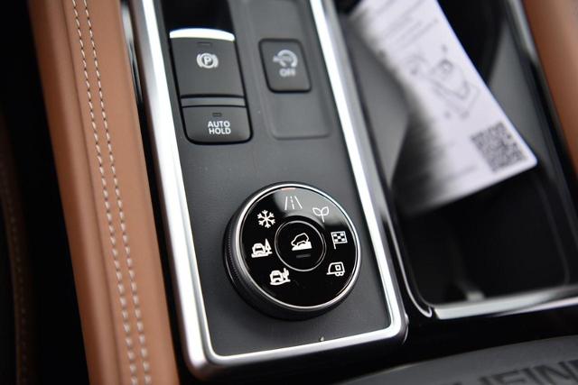 2025 Nissan Pathfinder Vehicle Photo in Ballwin, MO 63011
