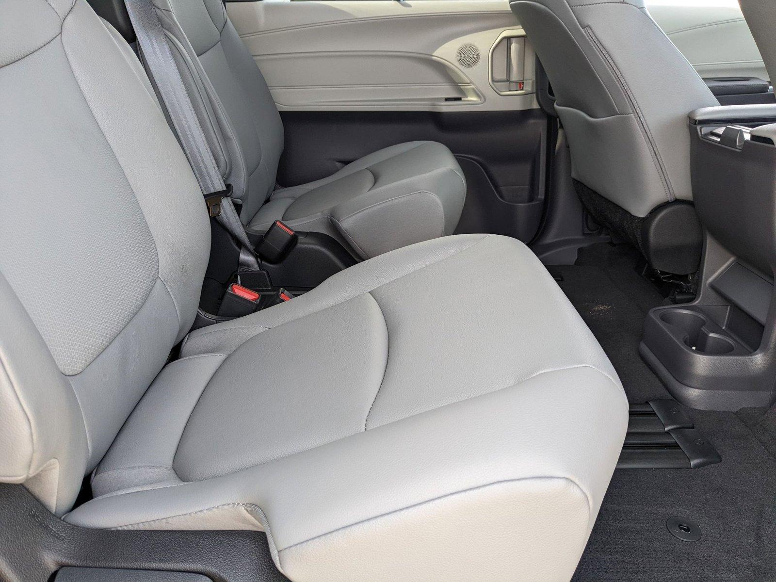 2024 Toyota Sienna Vehicle Photo in ORLANDO, FL 32808-7998