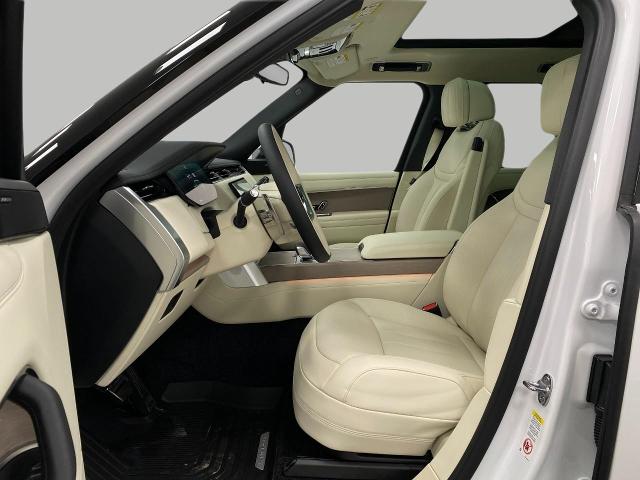 2025 Range Rover Vehicle Photo in Appleton, WI 54913