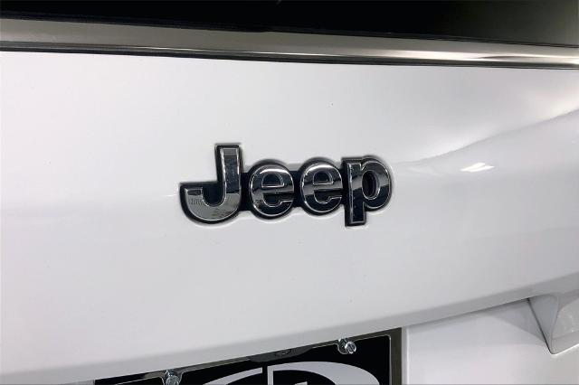 2022 Jeep Grand Cherokee L Vehicle Photo in Kansas City, MO 64114