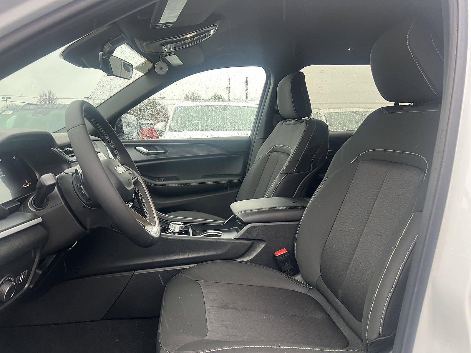 2025 Jeep Grand Cherokee L Vehicle Photo in Lancaster, PA 17601