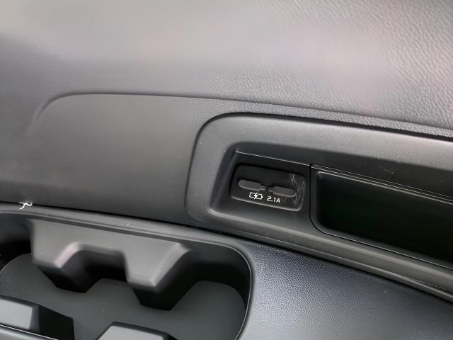 2025 Subaru Ascent Vehicle Photo in Green Bay, WI 54304