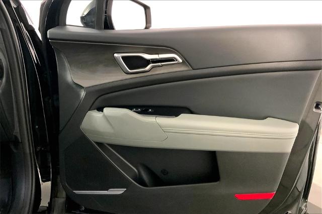 2023 Kia Sportage Vehicle Photo in Lees Summit, MO 64086