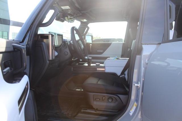 2025 GMC HUMMER EV Pickup Vehicle Photo in Greenville, TX 75402