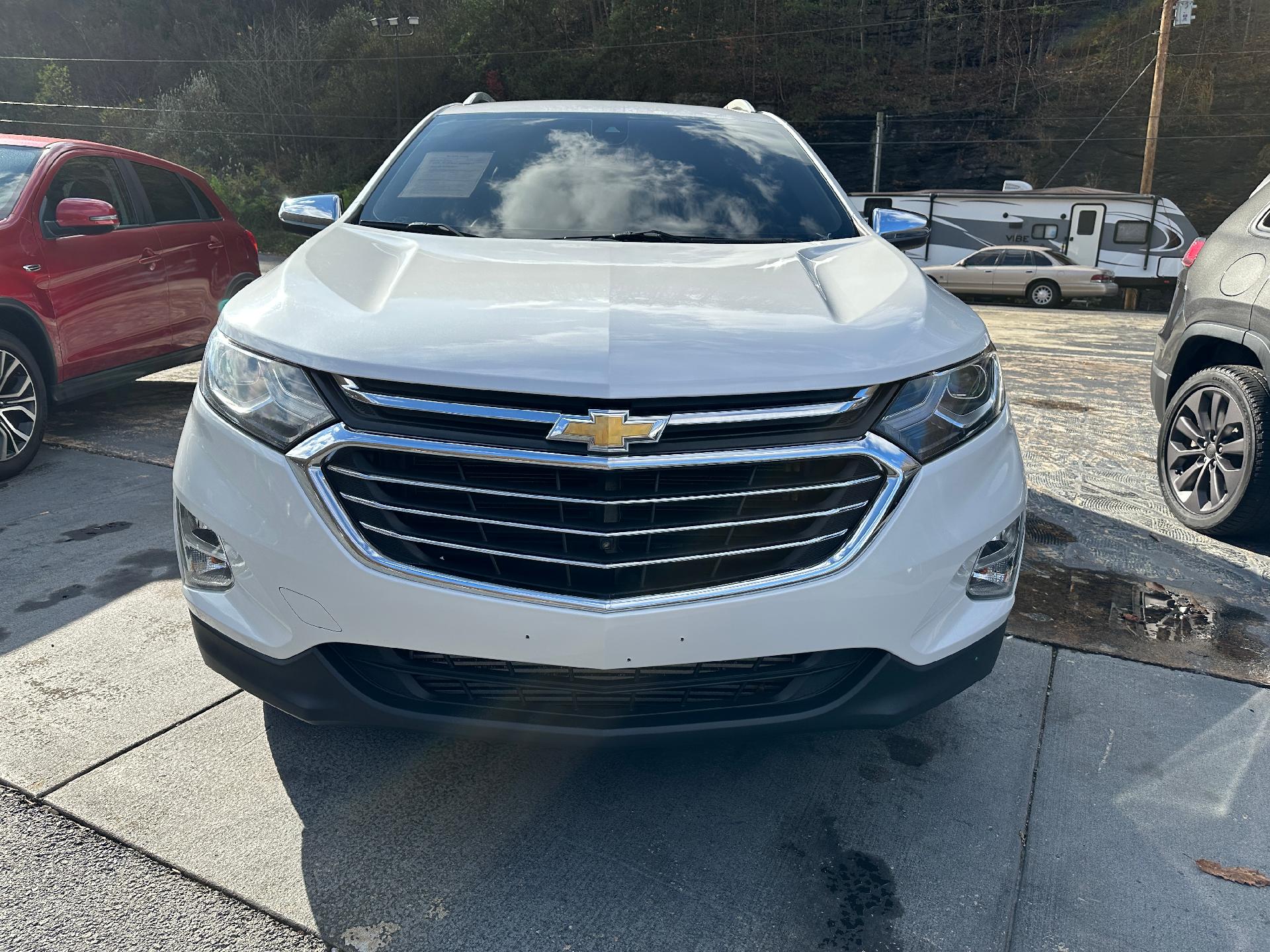 Used 2018 Chevrolet Equinox Premier with VIN 2GNAXVEV5J6323526 for sale in Prestonsburg, KY