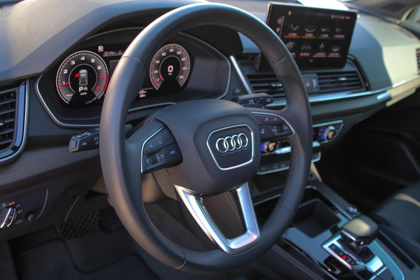 2023 Audi Q5 Sportback Vehicle Photo in SUGAR LAND, TX 77478