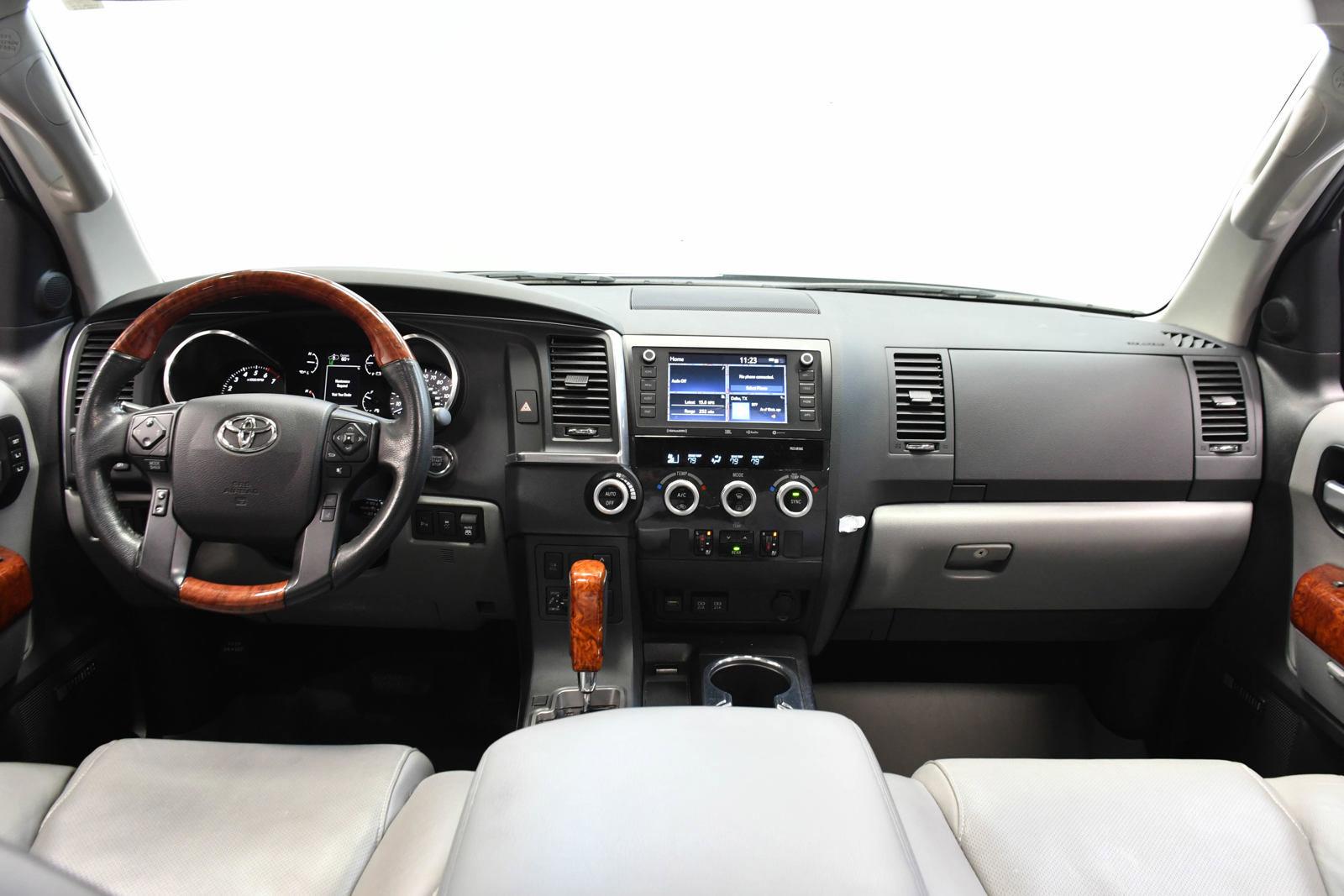 2022 Toyota Sequoia Vehicle Photo in DALLAS, TX 75235