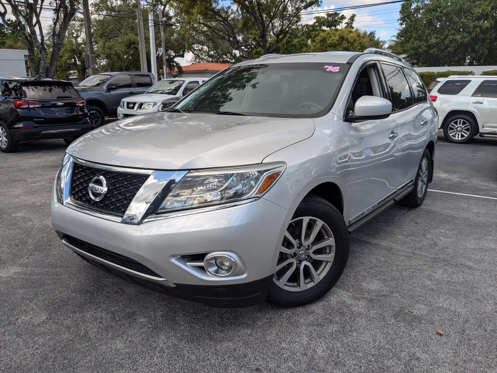 2016 Nissan Pathfinder Vehicle Photo in WEST PALM BEACH, FL 33407-3296