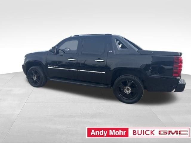 2010 Chevrolet Avalanche Vehicle Photo in Fishers, IN 46038