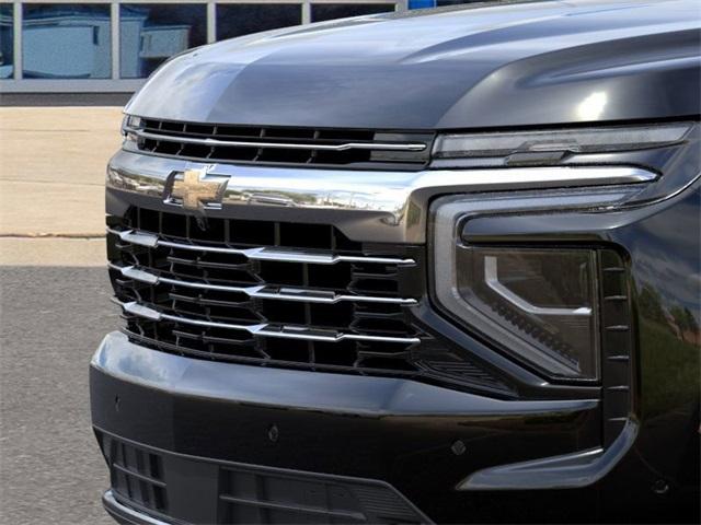 2025 Chevrolet Suburban Vehicle Photo in ENGLEWOOD, CO 80113-6708