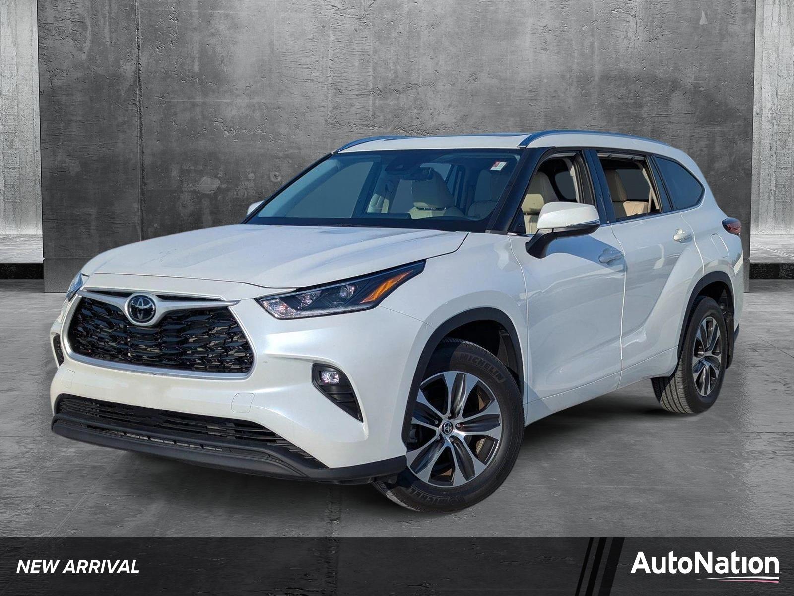 2021 Toyota Highlander Vehicle Photo in Ft. Myers, FL 33907