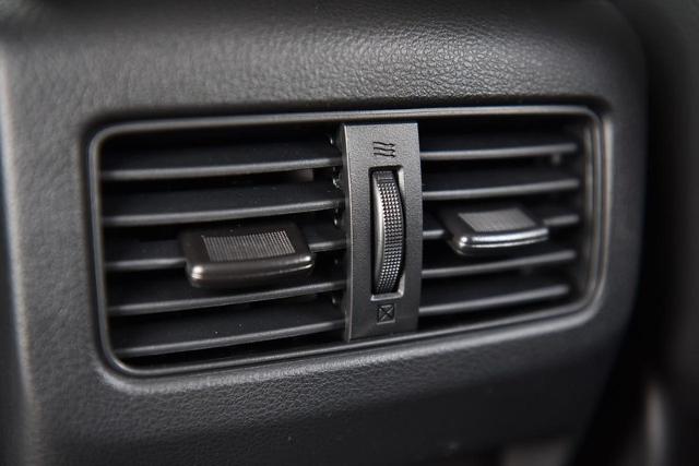 2025 Nissan Rogue Vehicle Photo in Ballwin, MO 63011
