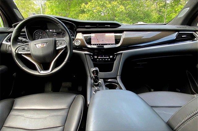 2024 Cadillac XT6 Vehicle Photo in KANSAS CITY, MO 64114-4545