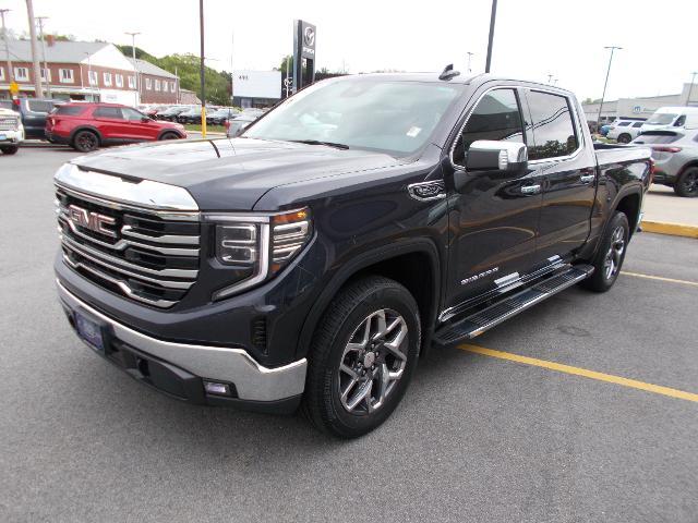 2023 GMC Sierra 1500 Vehicle Photo in LOWELL, MA 01852-4336