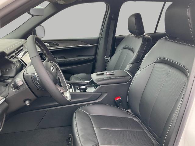 2025 Jeep Grand Cherokee Vehicle Photo in Kaukauna, WI 54130