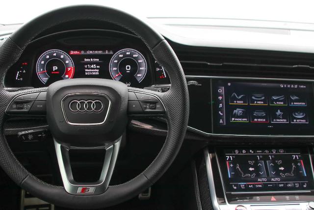 2024 Audi SQ7 Vehicle Photo in SUGAR LAND, TX 77478