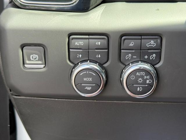 2024 GMC Sierra 1500 Vehicle Photo in COLUMBIA, MO 65203-3903