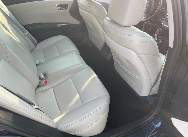 2017 Toyota Avalon Vehicle Photo in Peoria, IL 61615