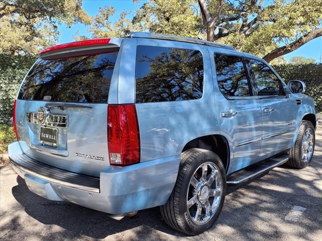 2011 Cadillac Escalade Vehicle Photo in SAN ANTONIO, TX 78230-1001