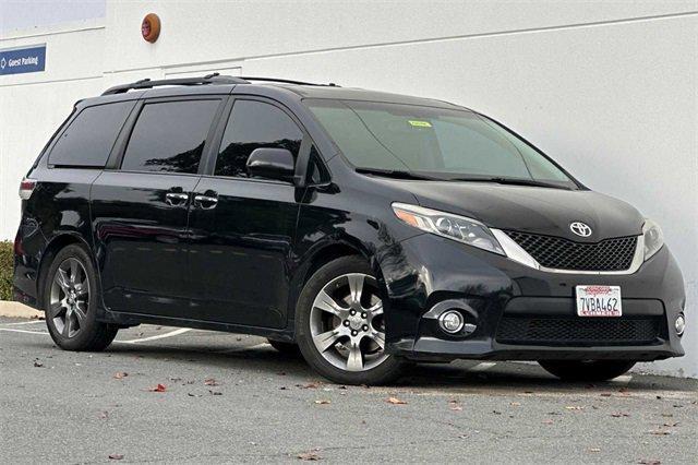 Used 2016 Toyota Sienna SE Premium with VIN 5TDXK3DC2GS765796 for sale in Concord, CA