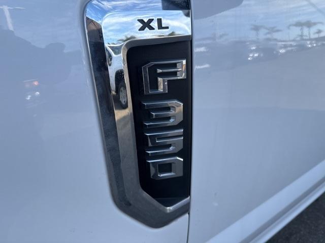 2019 Ford Super Duty F-350 SRW Vehicle Photo in VENTURA, CA 93003-8585