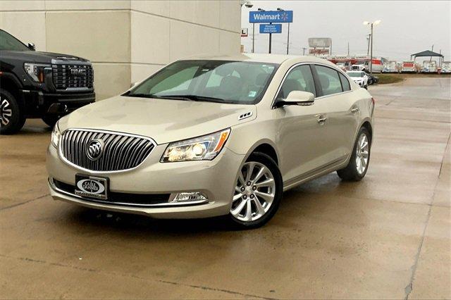 2015 Buick LaCrosse Vehicle Photo in TOPEKA, KS 66609-0000