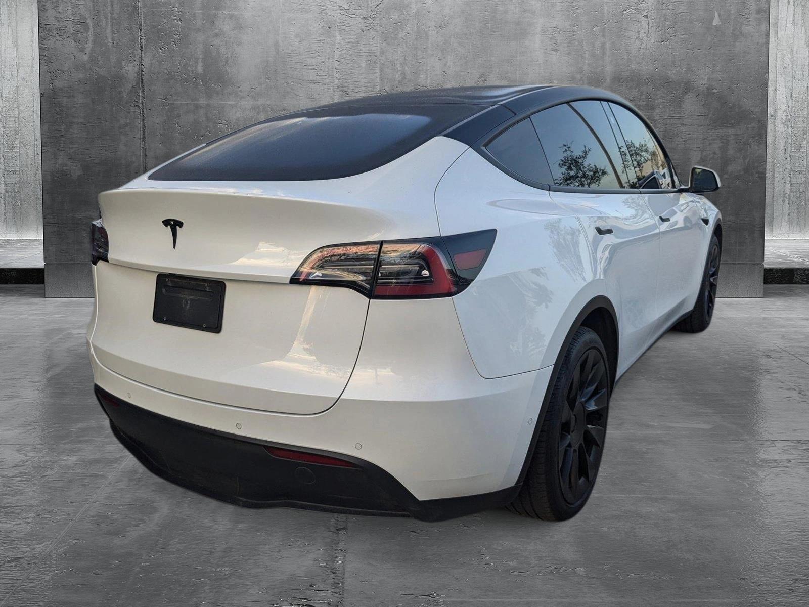 2022 Tesla Model Y Vehicle Photo in Miami, FL 33169