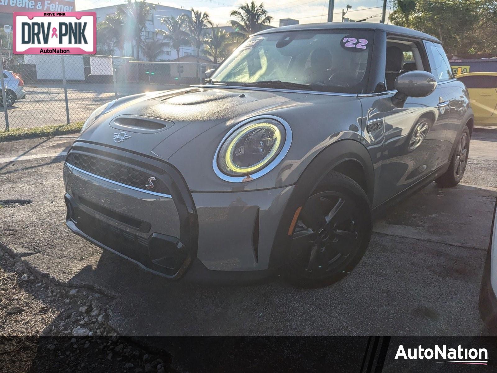 2022 MINI Hardtop 2 Door Vehicle Photo in MIAMI, FL 33134-2699