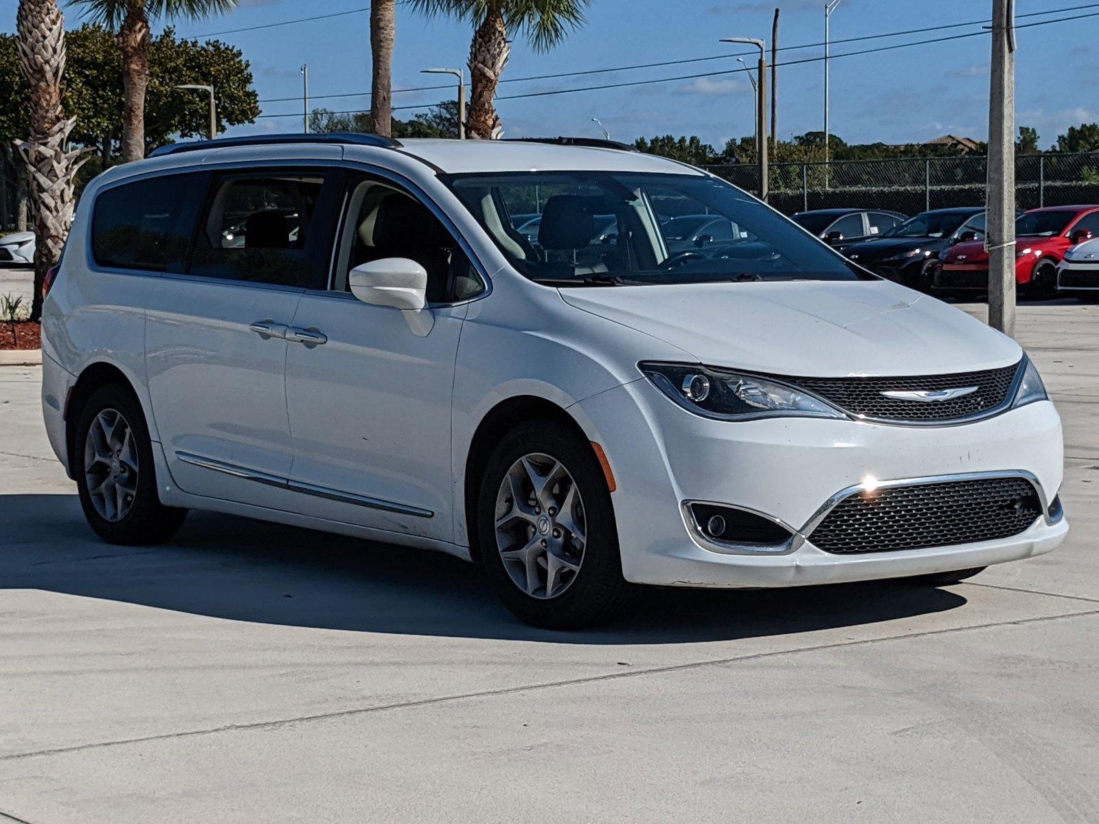 2019 Chrysler Pacifica Vehicle Photo in Davie, FL 33331