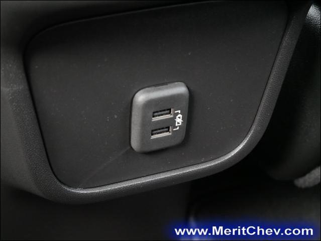 2024 Chevrolet Equinox Vehicle Photo in MAPLEWOOD, MN 55119-4794