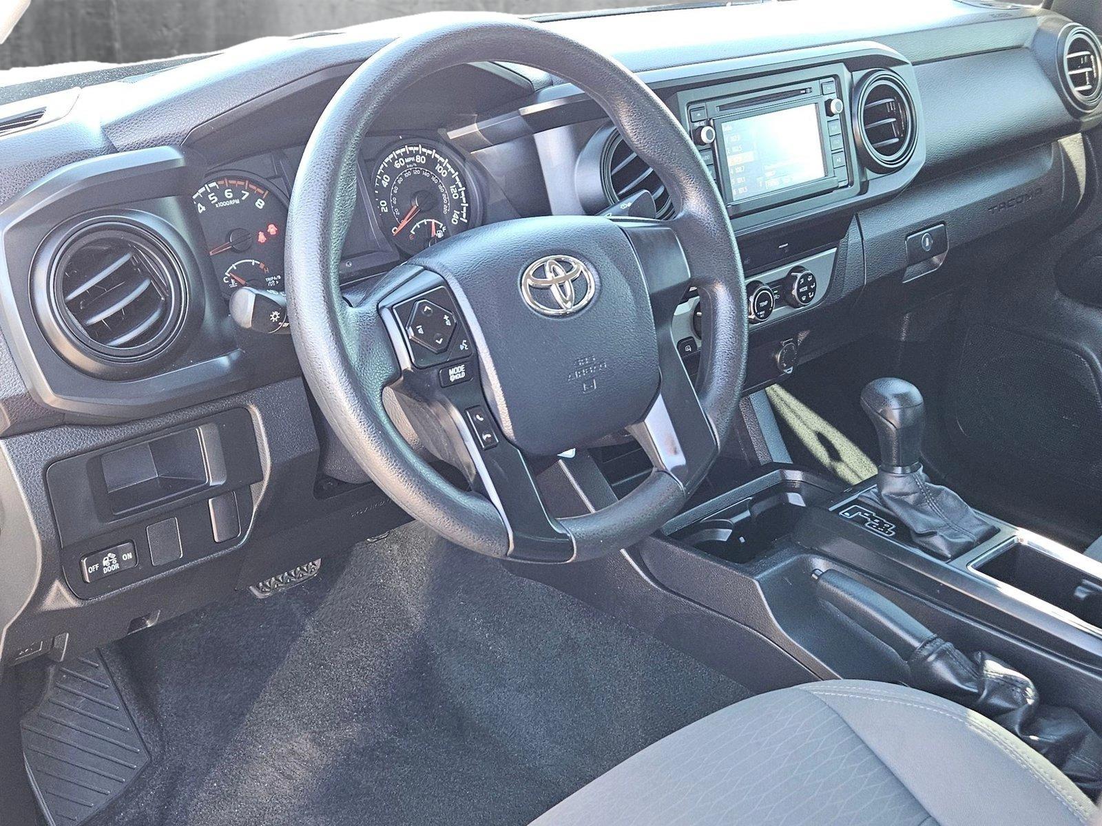 2017 Toyota Tacoma Vehicle Photo in PEORIA, AZ 85382-3715