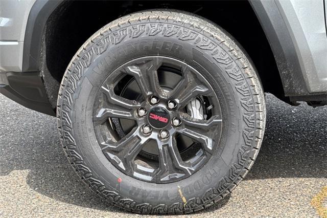 2025 GMC Canyon Vehicle Photo in ELK GROVE, CA 95757-8703
