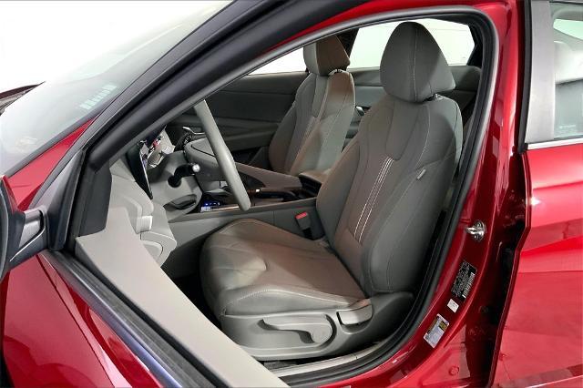 2024 Hyundai ELANTRA Vehicle Photo in Lees Summit, MO 64086