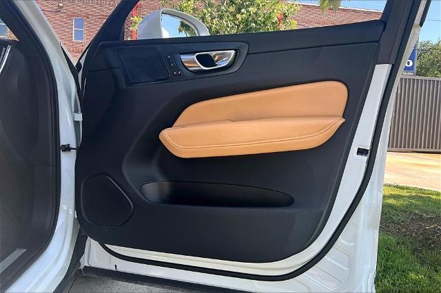 2022 Volvo XC60 Vehicle Photo in Houston, TX 77007