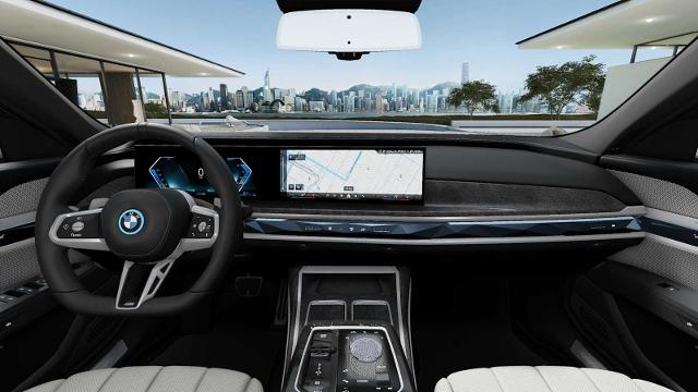 2025 BMW 750e xDrive Vehicle Photo in GRAPEVINE, TX 76051