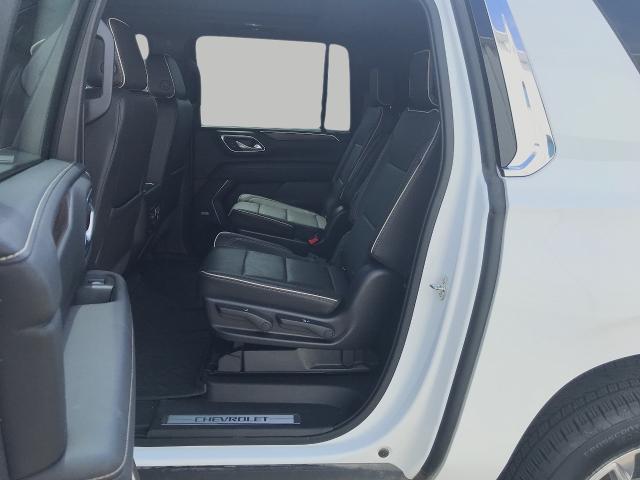 2021 Chevrolet Suburban Vehicle Photo in GREEN BAY, WI 54303-3330