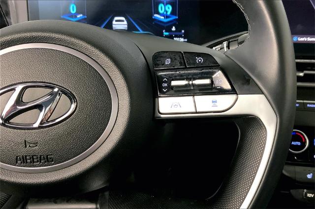 2023 Hyundai ELANTRA Vehicle Photo in Lees Summit, MO 64086