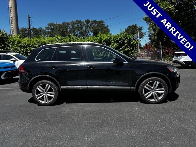 2011 Volkswagen Touareg Vehicle Photo in Puyallup, WA 98371