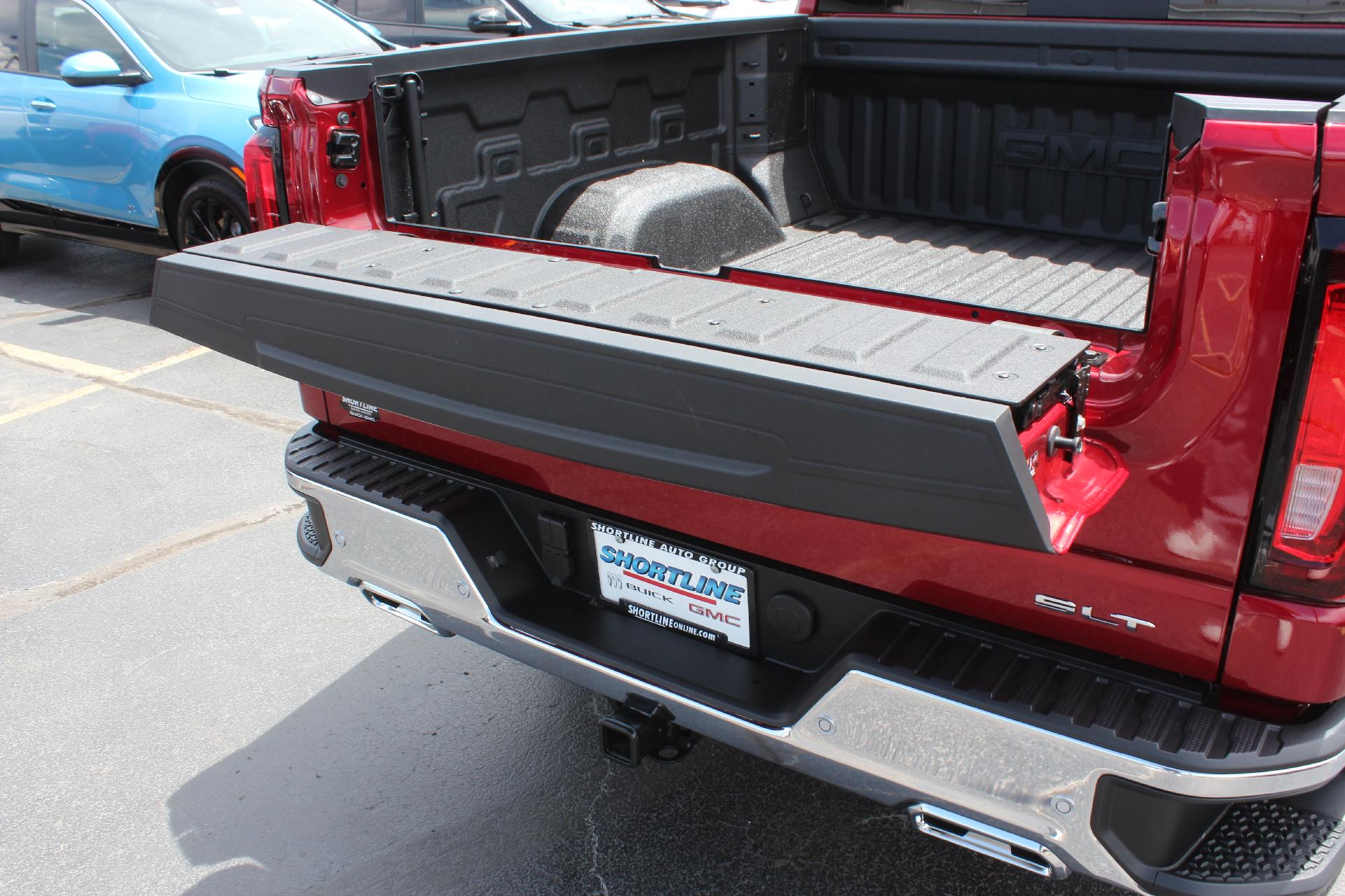 2025 GMC Sierra 1500 Vehicle Photo in AURORA, CO 80012-4011